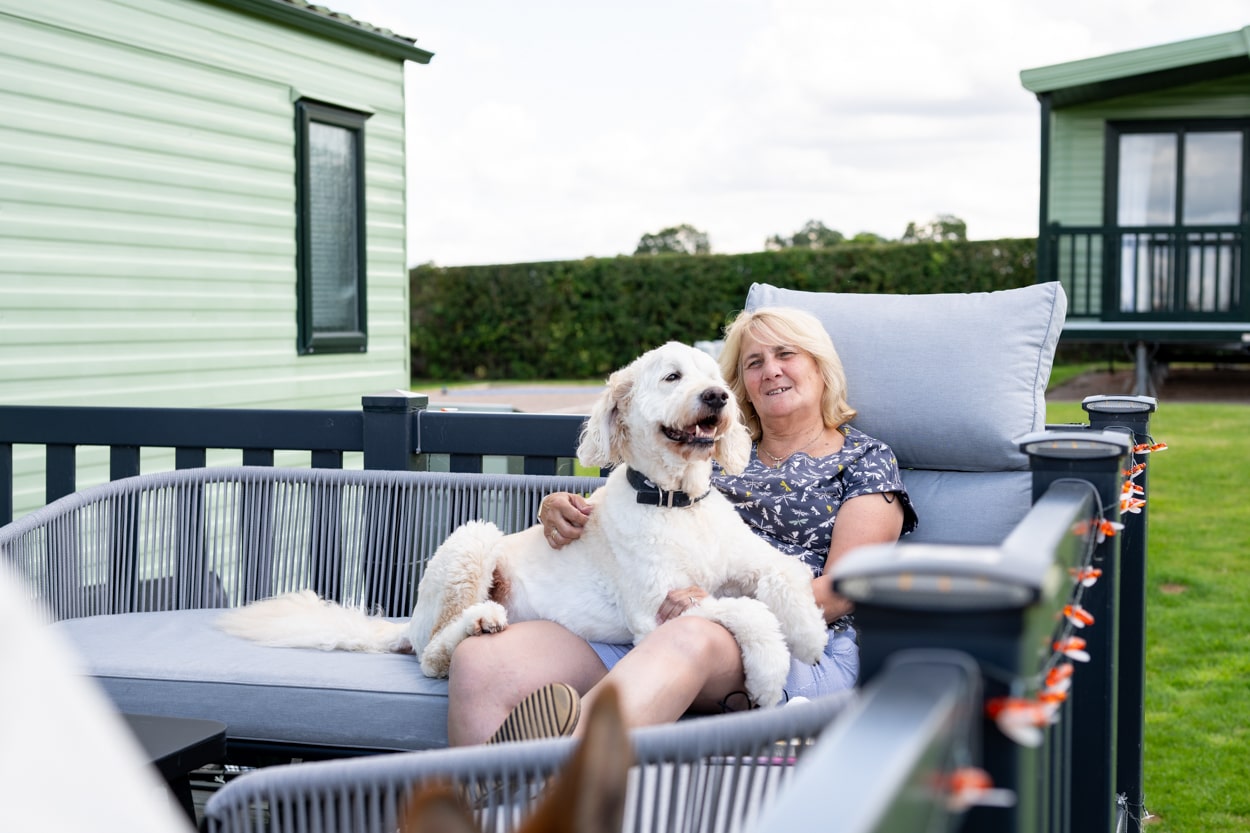 Woman and dog relaxing, holiday home | Spring Lea Park